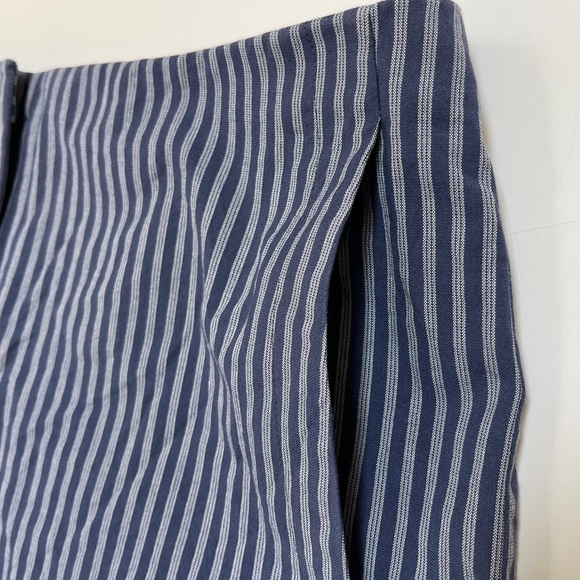 🐠Theory navy blue and white striped shorts - Picture 10 of 11